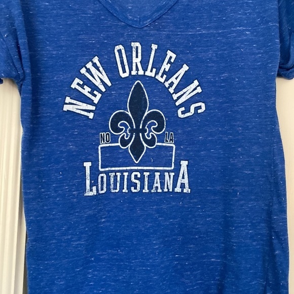 New Orleans V Neck Shirt Size Small in Blue NOLA by Blue 84 - Picture 2 of 4